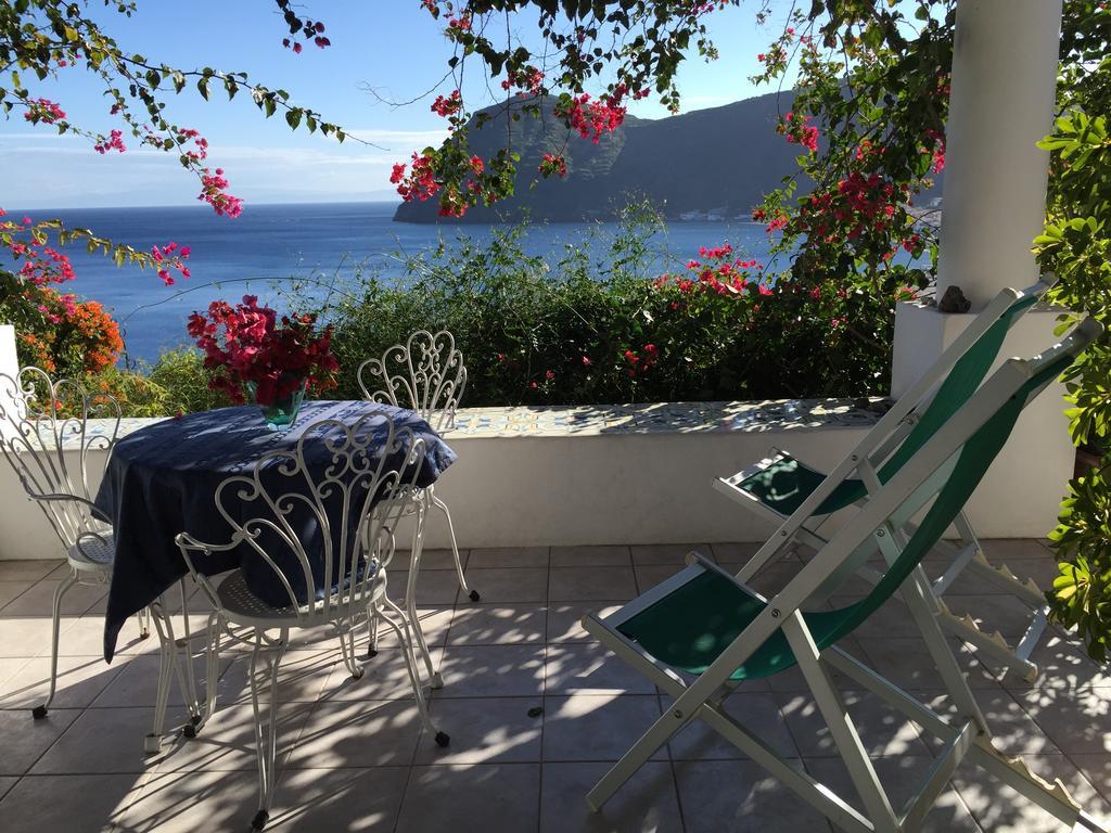 Villa Vista Mare Mela Lipari  Extérieur photo