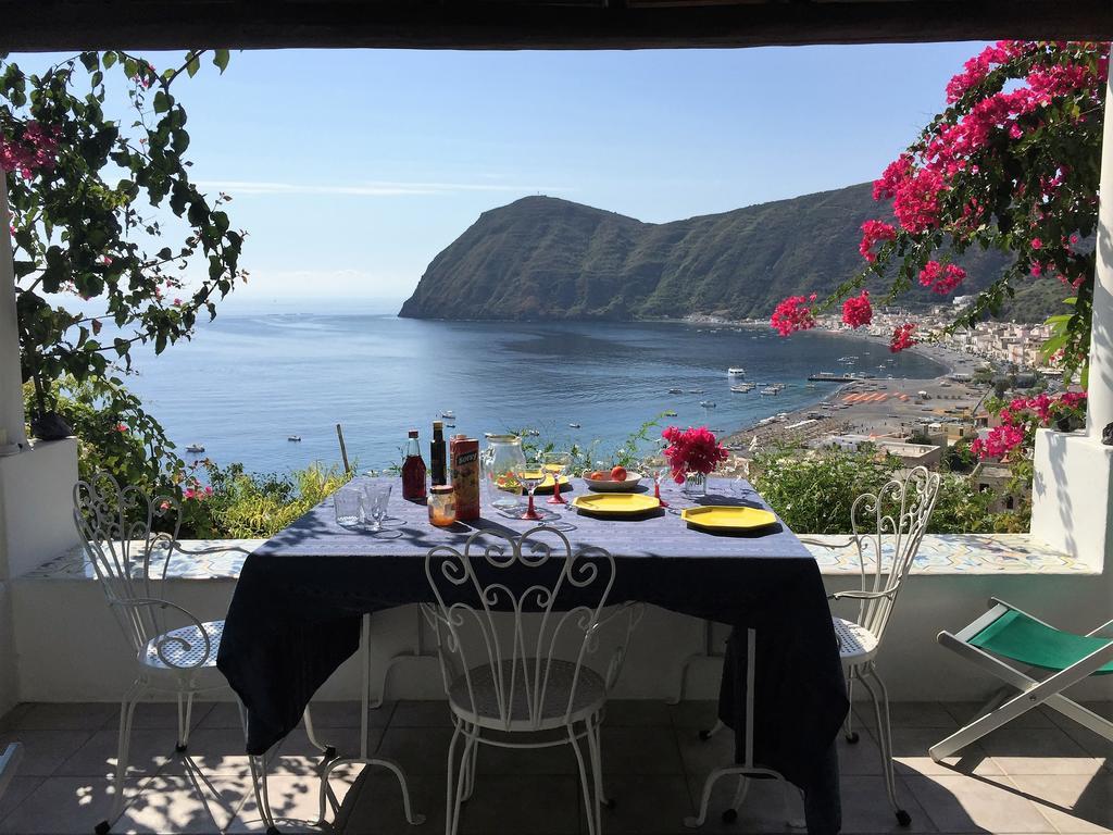 Villa Vista Mare Mela Lipari  Extérieur photo