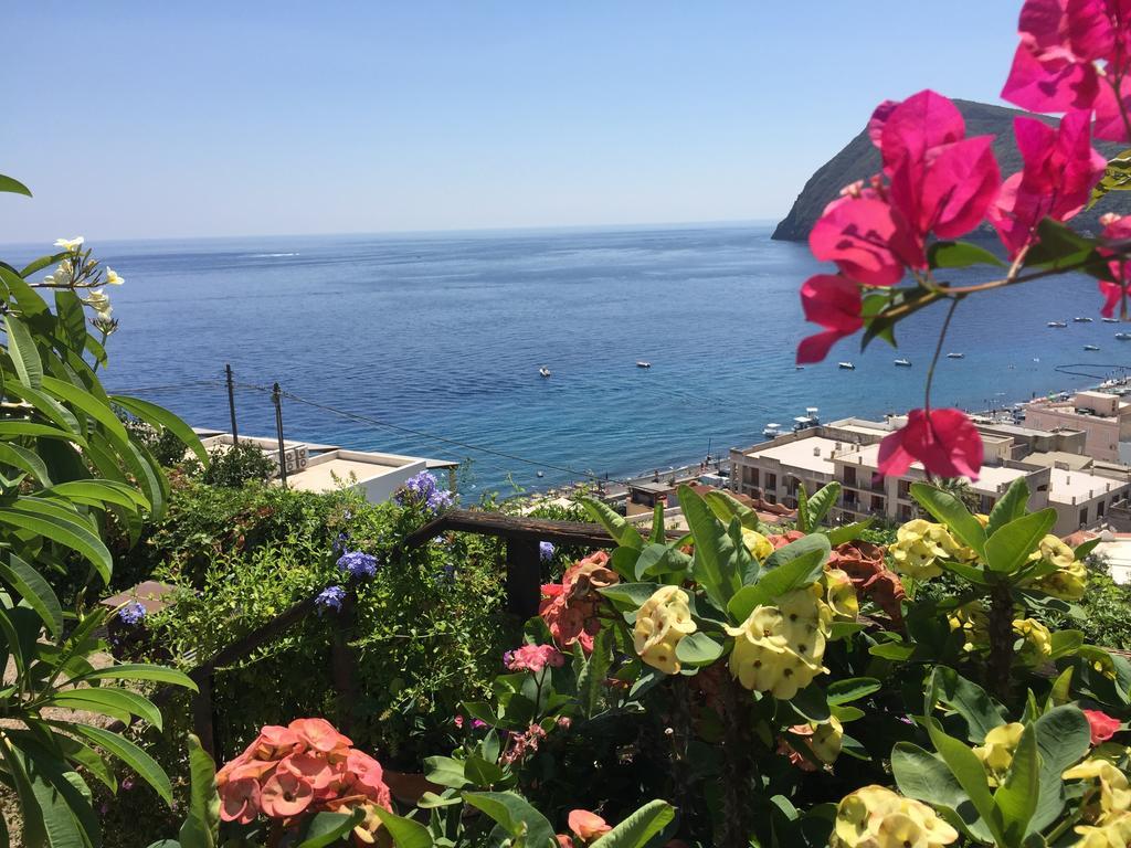 Villa Vista Mare Mela Lipari  Extérieur photo
