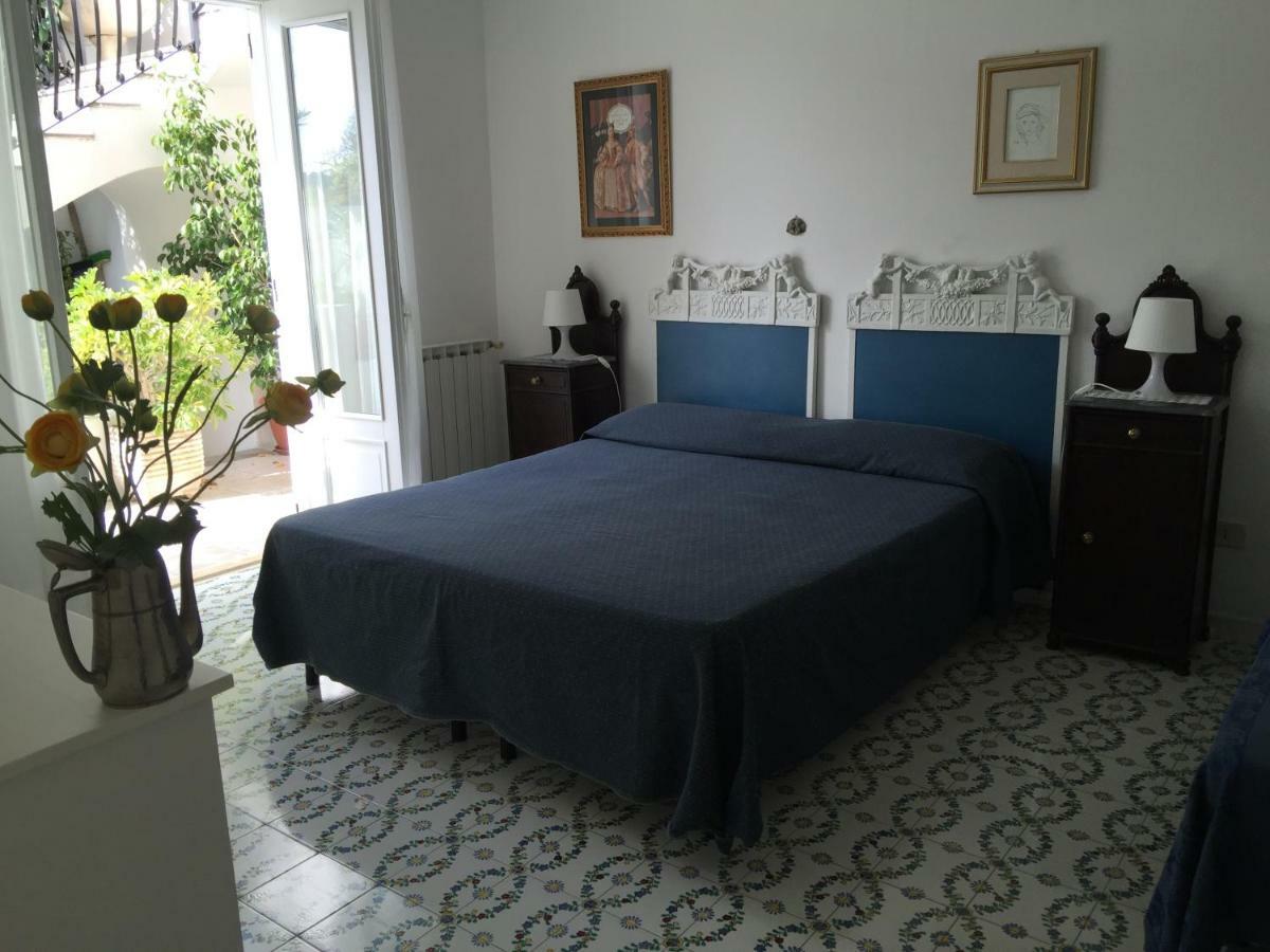 Villa Vista Mare Mela Lipari  Extérieur photo