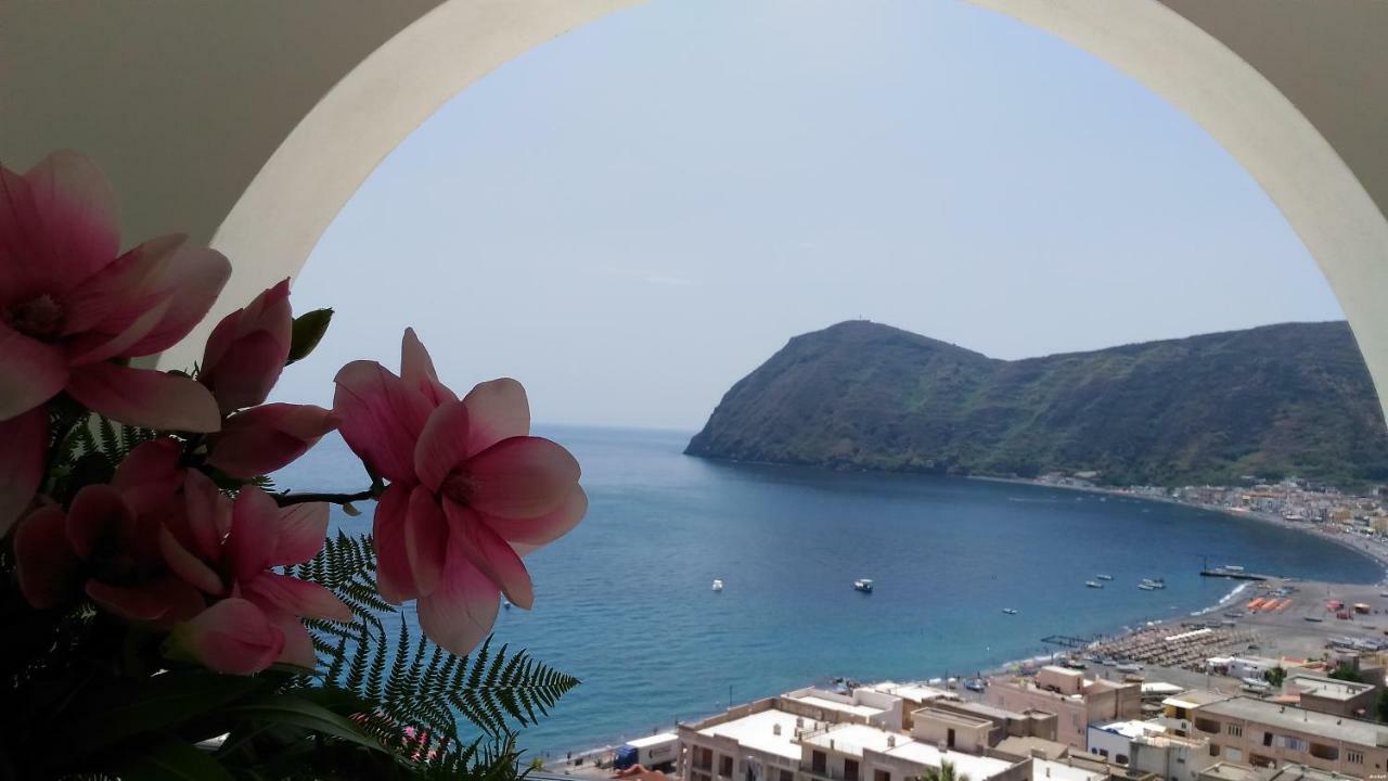 Villa Vista Mare Mela Lipari  Extérieur photo